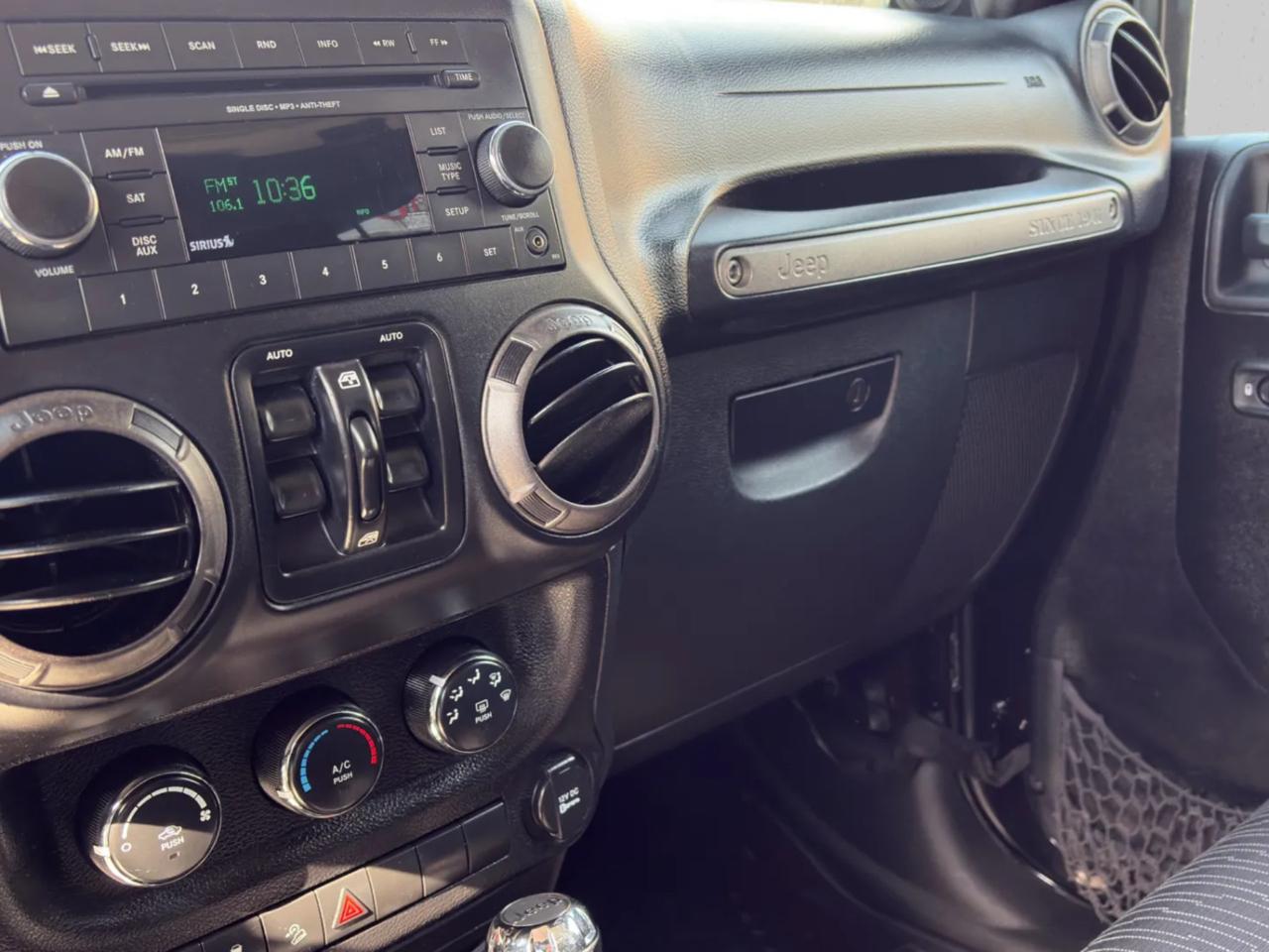 Jeep Wrangler Unlimited Sport 4WD 2012