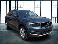 2022 Volvo XC40 