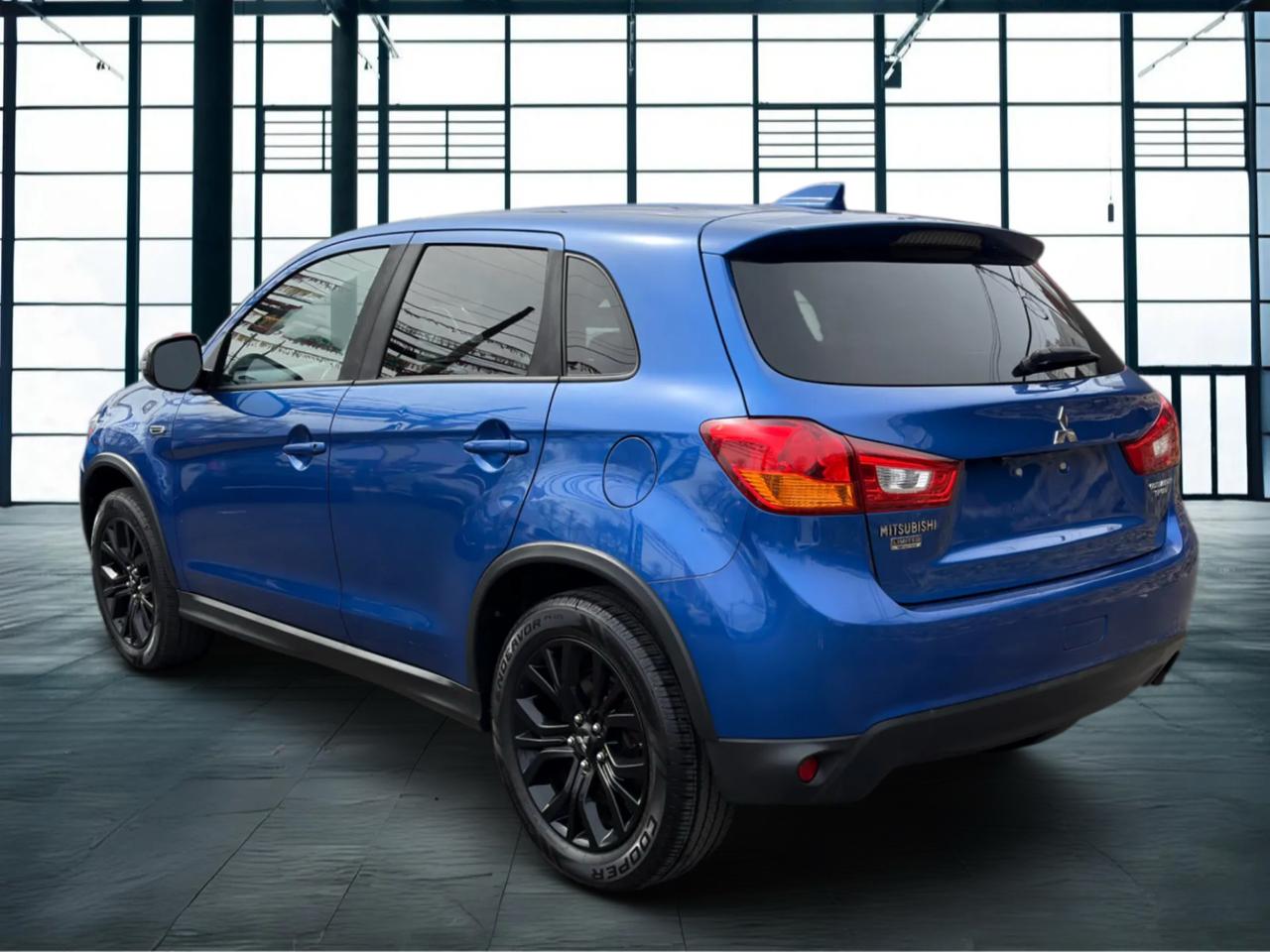 Mitsubishi Outlander Sport 2.0 ES 4WD CVT 2017