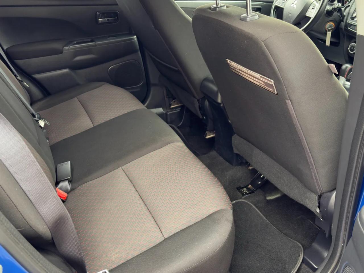 Mitsubishi Outlander Sport 2.0 ES 4WD CVT 2017