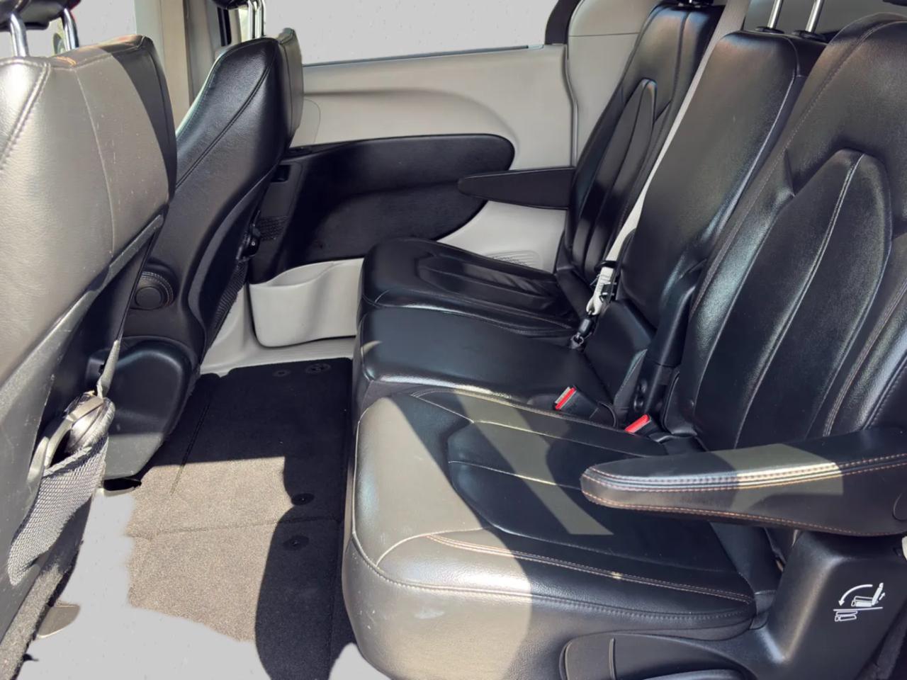 Chrysler Pacifica Touring-L 2017