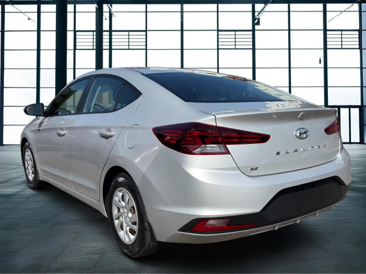 Hyundai Elantra SE 6M 2020
