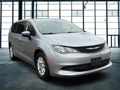 2021 Chrysler Voyager 