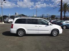 2014 Chrysler Town & Country 