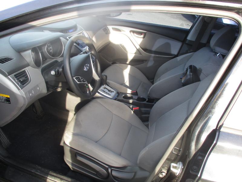 Hyundai Elantra Limited 2012