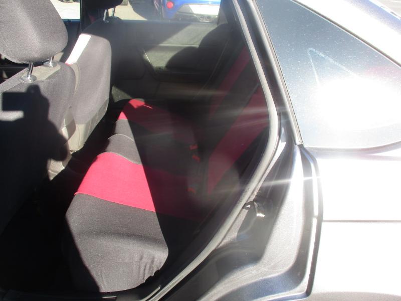 Ford Focus SE Sedan 2010