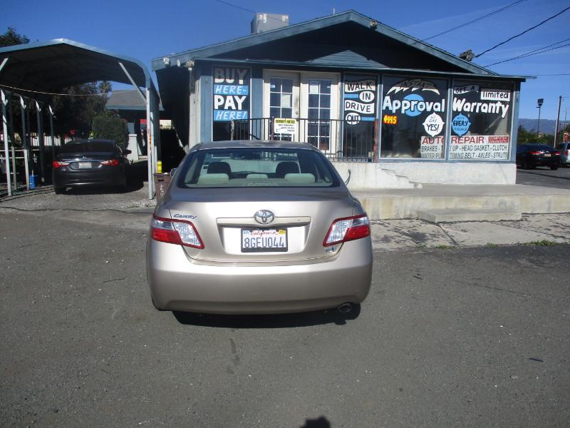 Toyota Camry Hybrid Sedan 2008