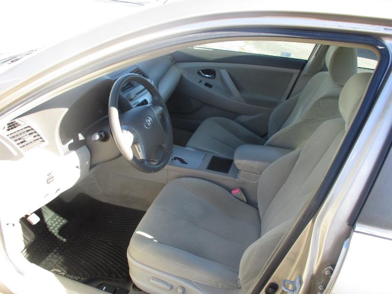 Toyota Camry Hybrid Sedan 2008