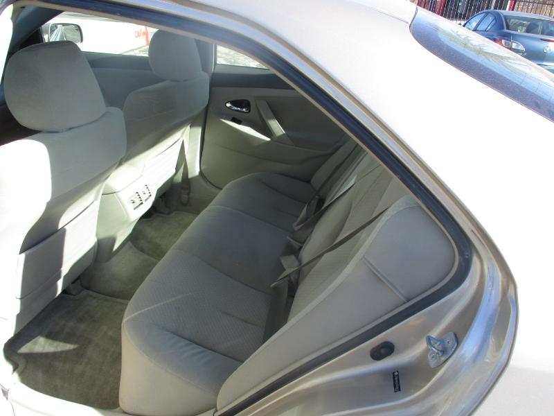 Toyota Camry Hybrid Sedan 2008