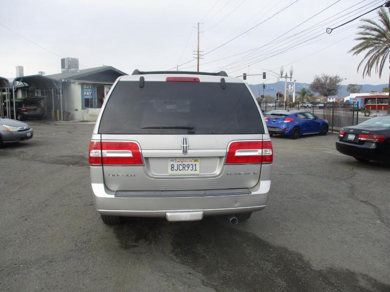 Lincoln Navigator L 2WD 2007