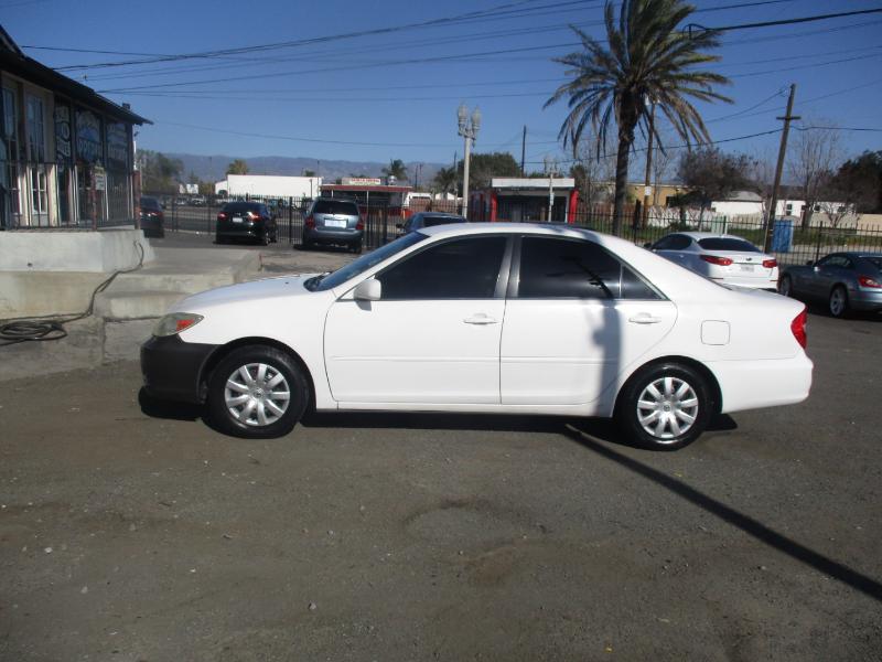 Toyota Camry LE 2002