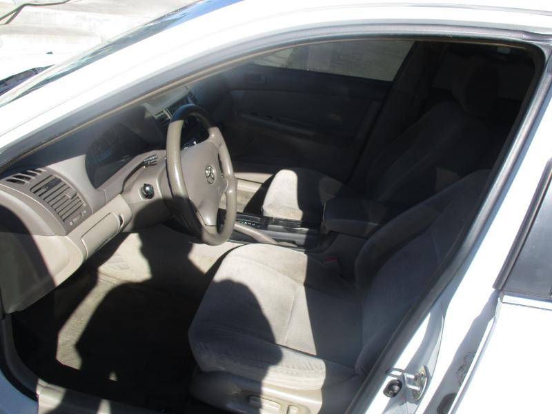 Toyota Camry LE 2002