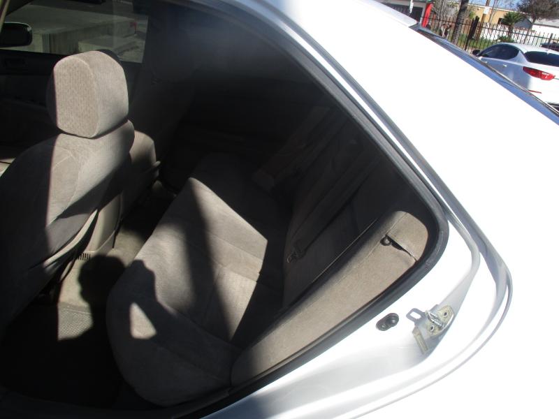 Toyota Camry LE 2002