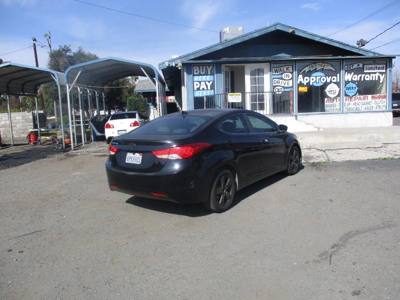 Hyundai Elantra Limited 2011