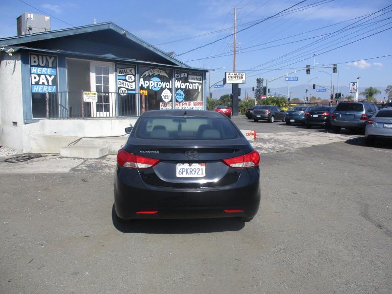 Hyundai Elantra Limited 2011