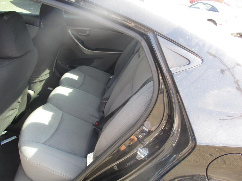 Hyundai Elantra Limited 2011