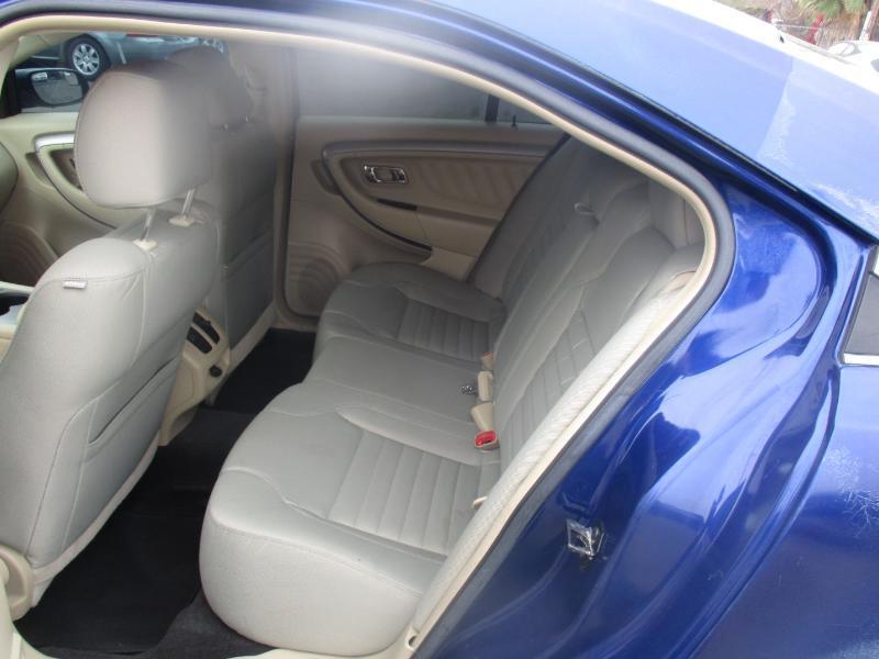 Ford Taurus SE FWD 2013