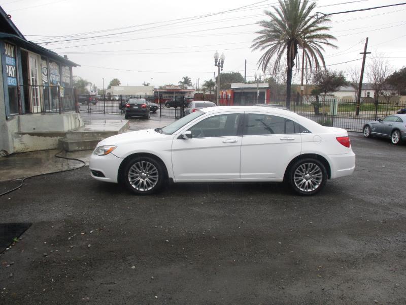 Chrysler 200 Limited 2012