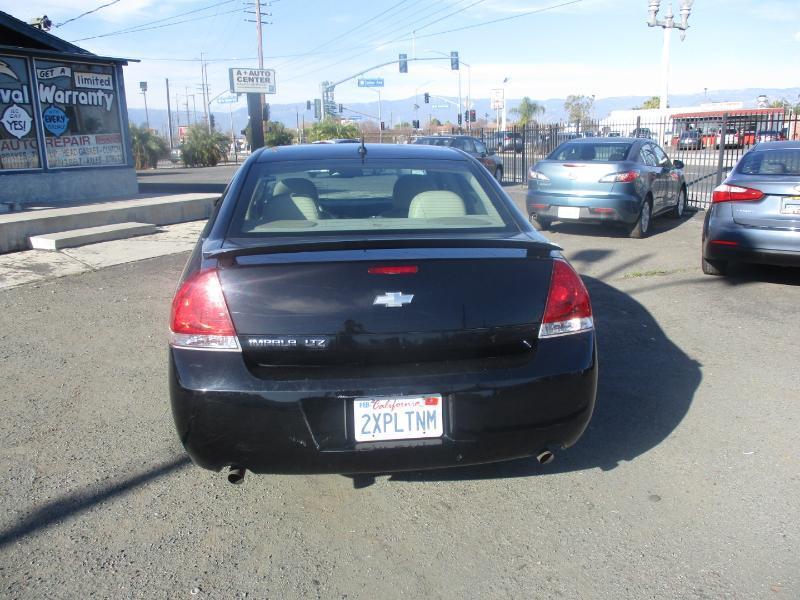 Ford Taurus SEL FWD 2011