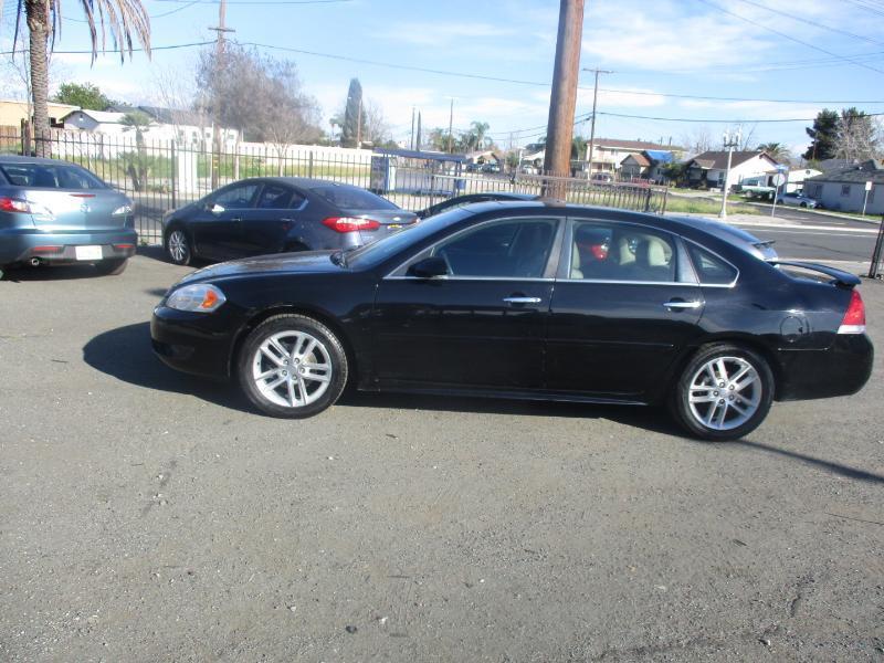 Ford Taurus SEL FWD 2011