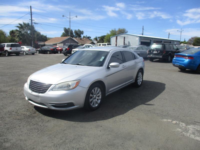 Chrysler 200 Touring 2011