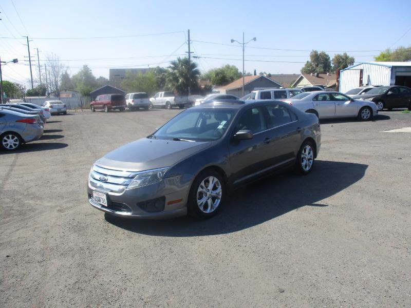 Ford Fusion SE 2012