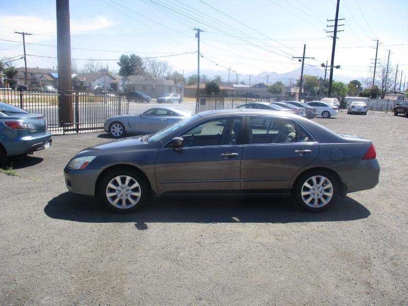 Honda Accord EX V-6 Sedan AT w/ Nav System/ XM Radio 2006