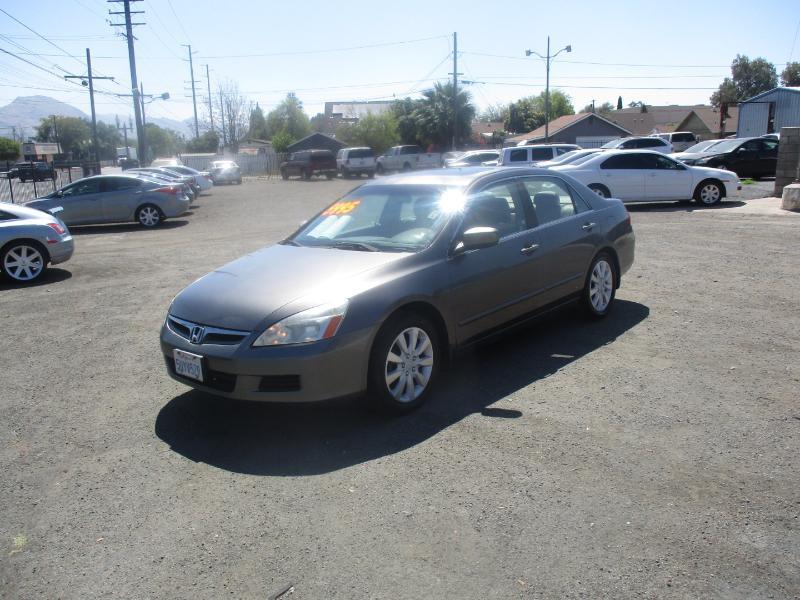 Honda Accord EX V-6 Sedan AT w/ Nav System/ XM Radio 2006