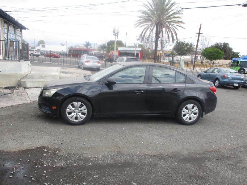 Chevrolet Cruze LS Auto 2013