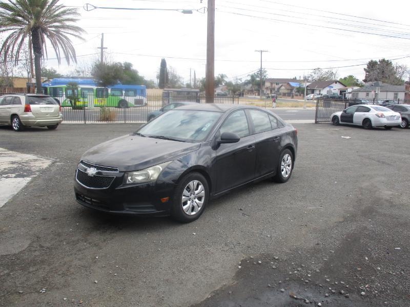Chevrolet Cruze LS Auto 2013