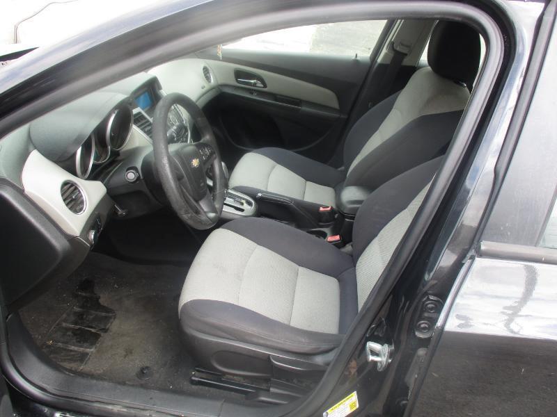 Chevrolet Cruze LS Auto 2013