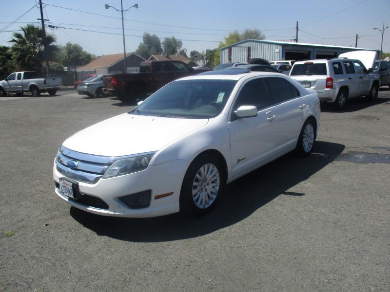 Ford Fusion Hybrid Sedan 2011