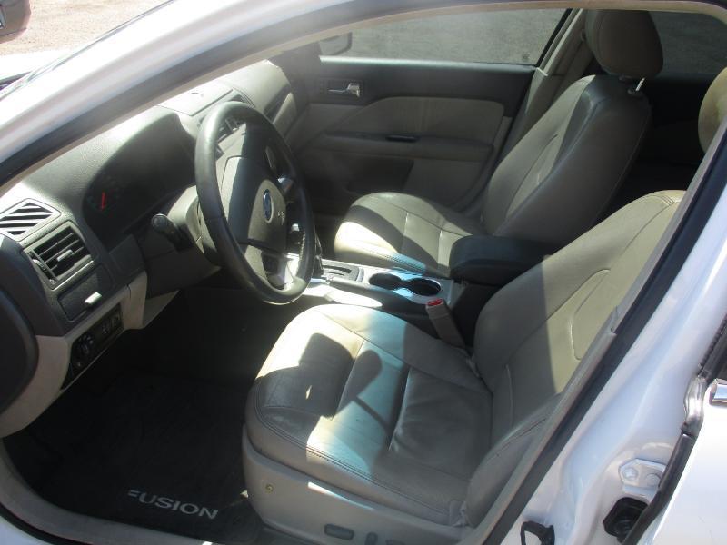 Ford Fusion Hybrid Sedan 2011