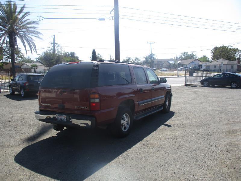 Chevrolet Suburban 1500 2WD 2002