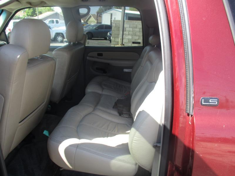 Chevrolet Suburban 1500 2WD 2002