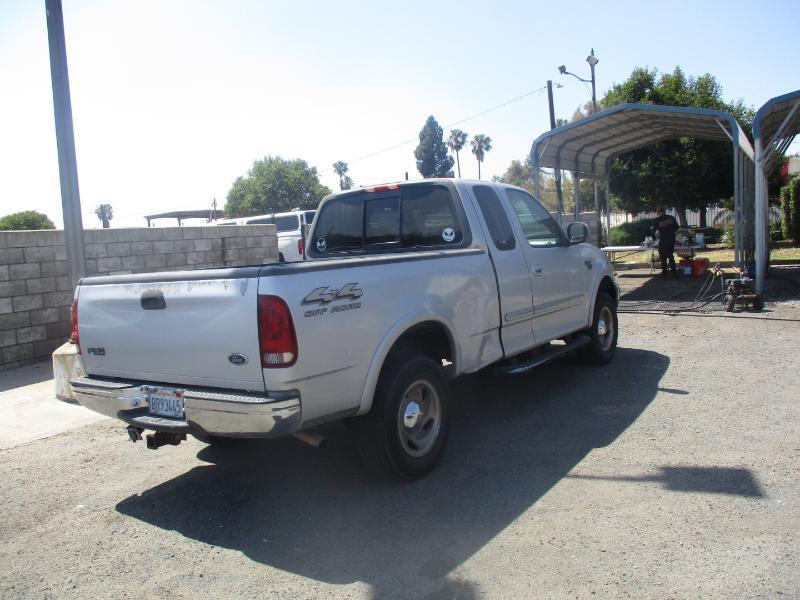 Ford F-150 Lariat SuperCab Long Bed 4WD 2000