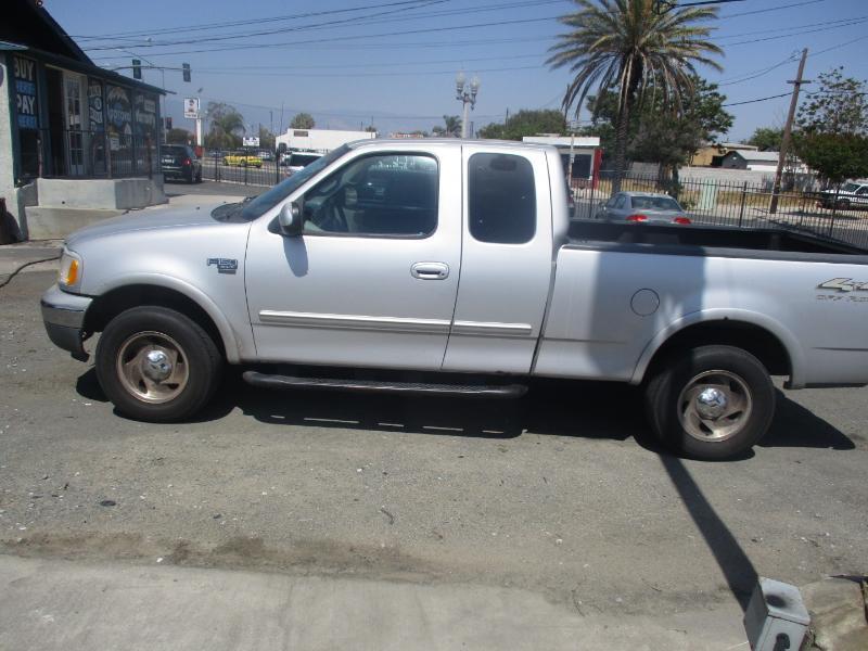 Ford F-150 Lariat SuperCab Long Bed 4WD 2000