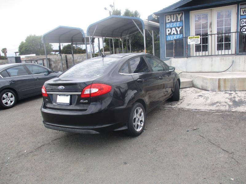 Ford Fiesta SEL Sedan 2011