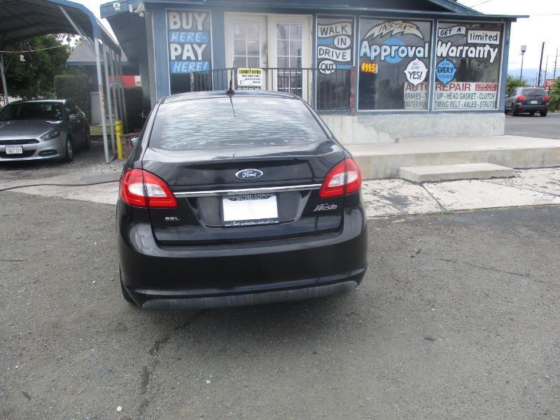 Ford Fiesta SEL Sedan 2011