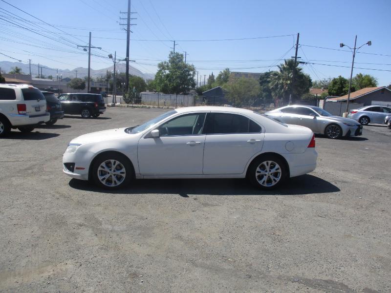 Ford Fusion SE 2012