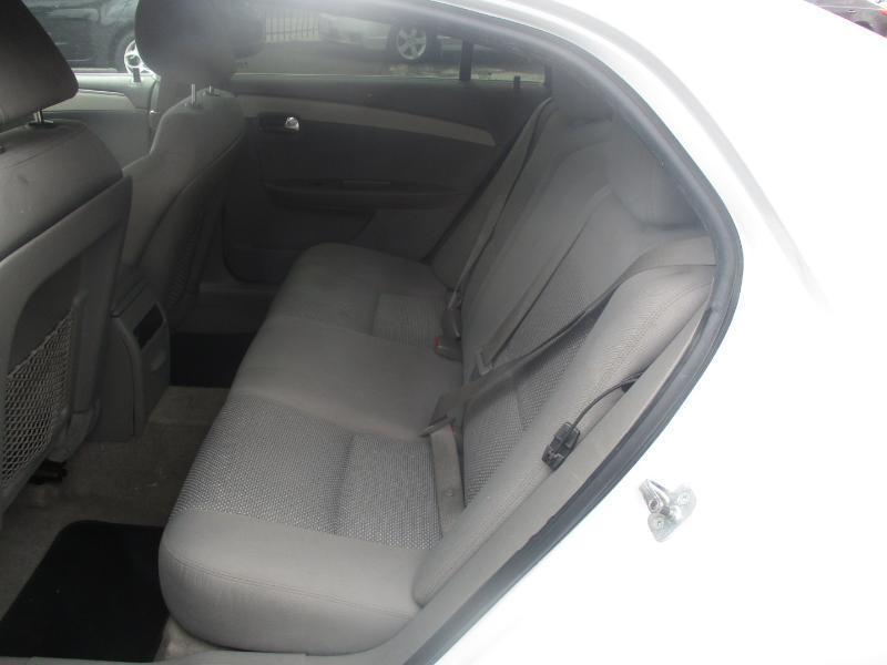 Chevrolet Malibu LS 2011