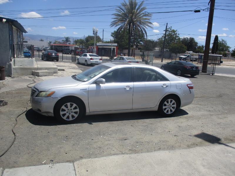Toyota Camry Hybrid Sedan 2009