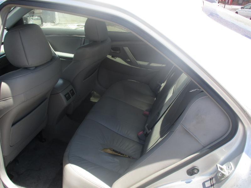 Toyota Camry Hybrid Sedan 2009