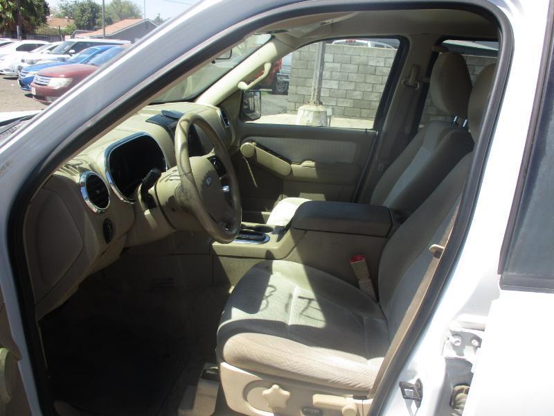 Ford Explorer XLT 4.0L 4WD 2009
