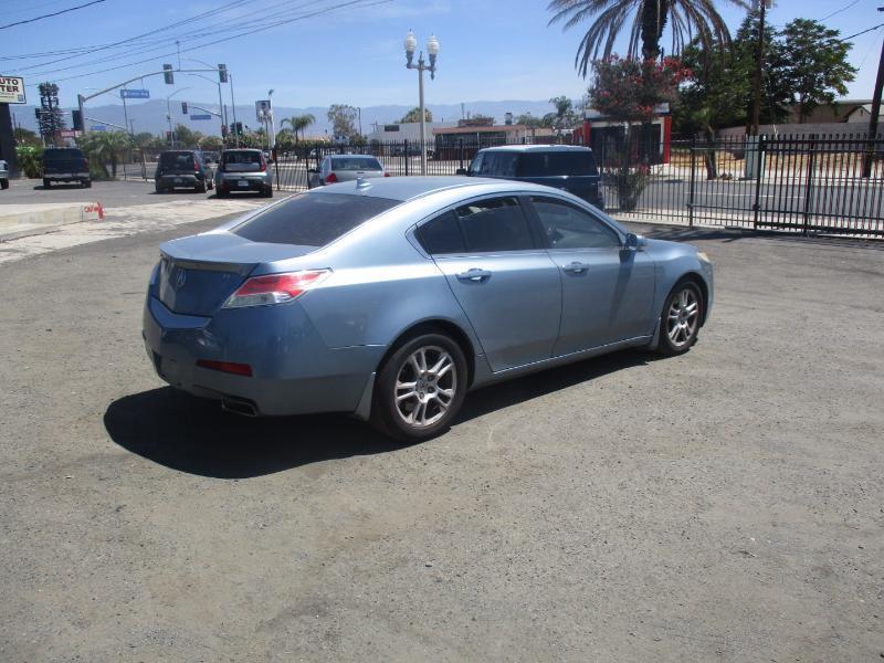 Acura TL 5-Speed AT with Tech Package 2009