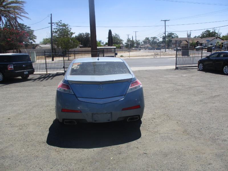 Acura TL 5-Speed AT with Tech Package 2009