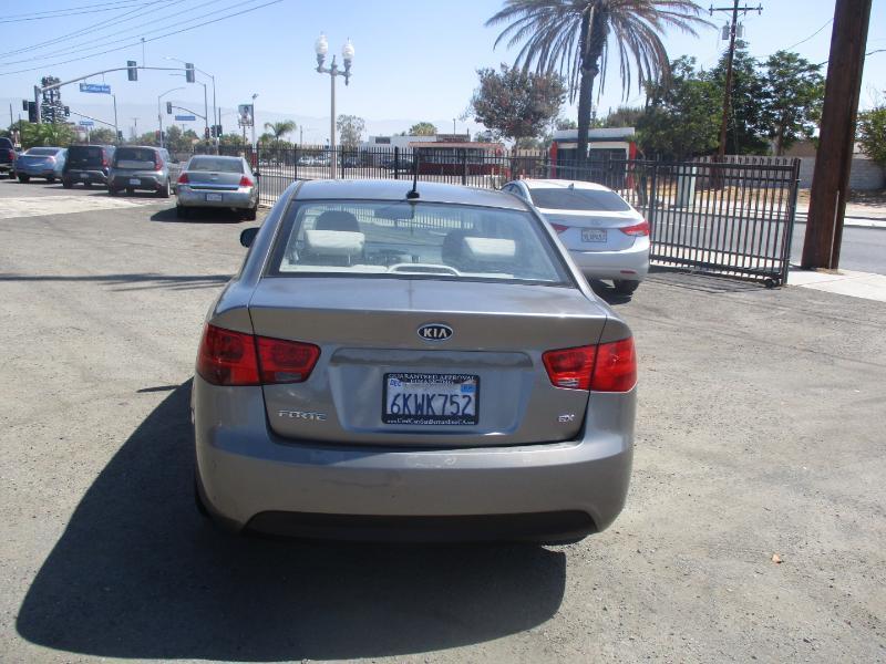 Kia Forte EX 2010
