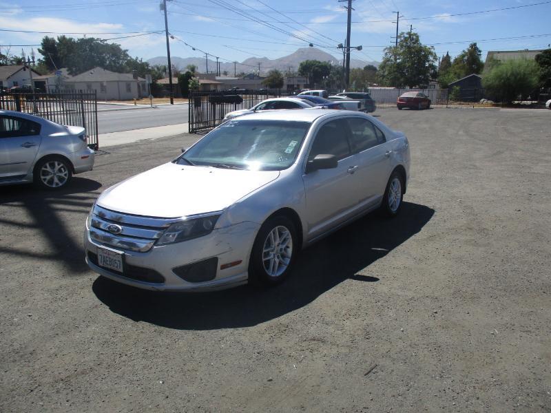 Ford Fusion I4 S 2011