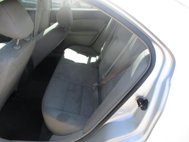 Ford Fusion I4 S 2011