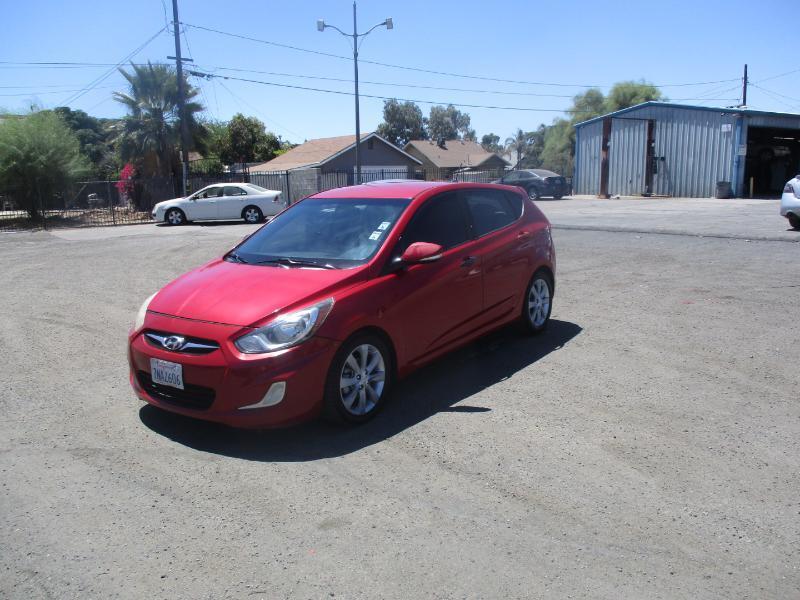 Hyundai Accent SE 5-Door 2013